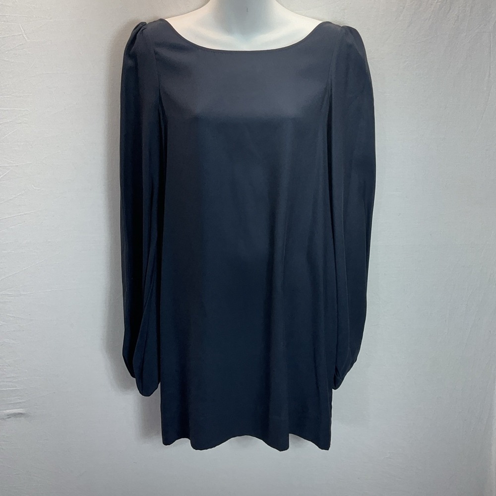 Elizabeth and James Navy blue SILK long‎ sleeve Open Low Back Mini Dress size 8
